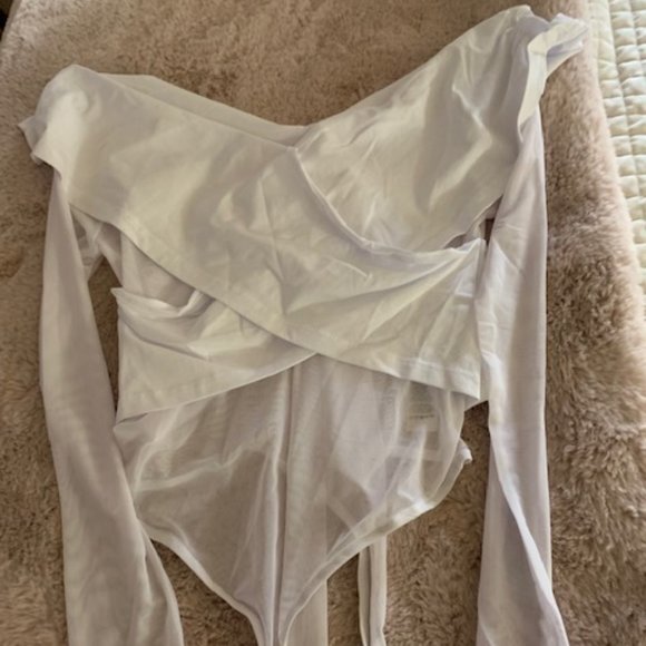 Off the shoulder bodysuit - Picture 1 of 3